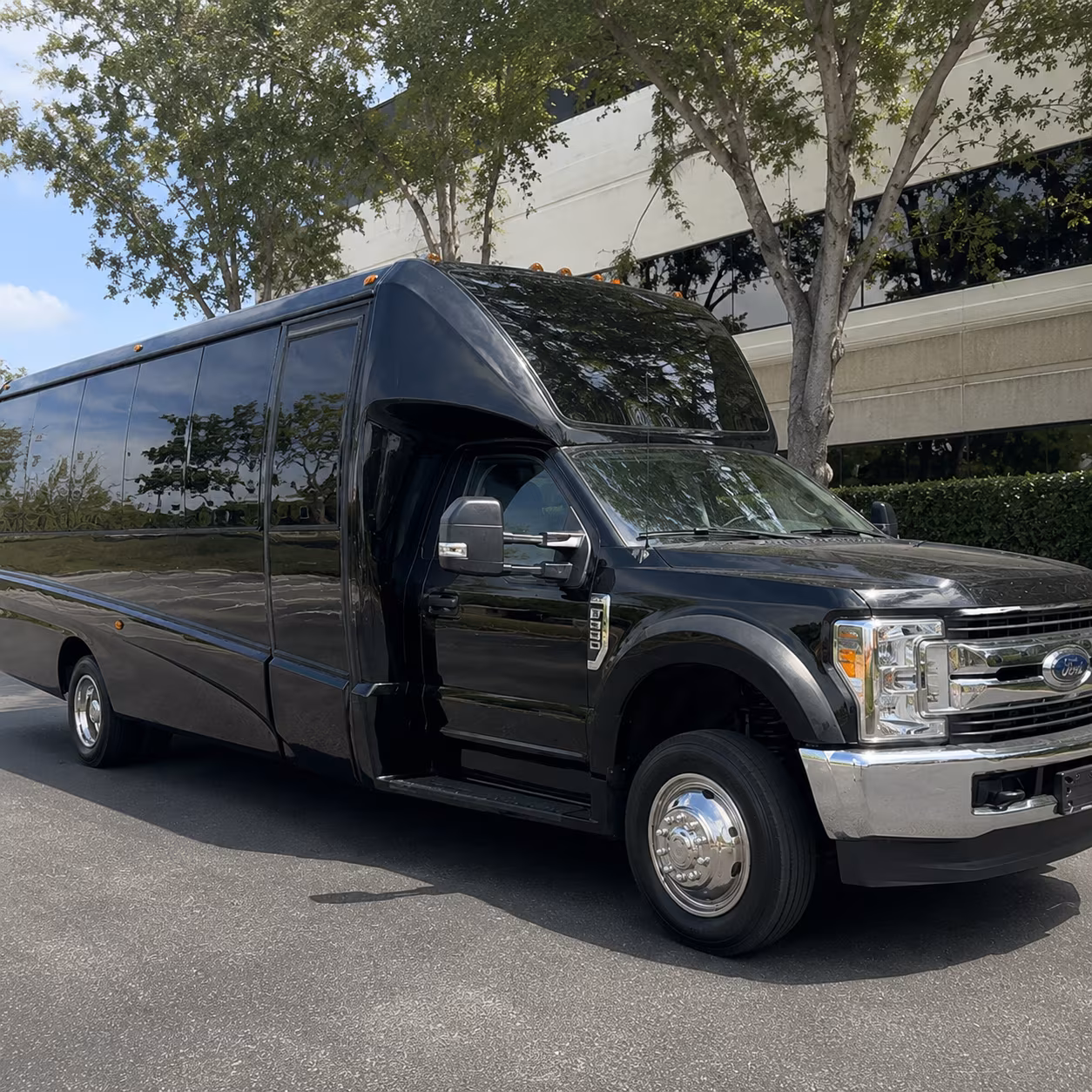 find your peoria bachelor bachelorette party bus