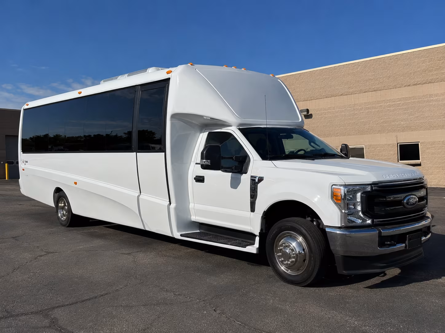 glendale seamless shuttle service for glendale weddings