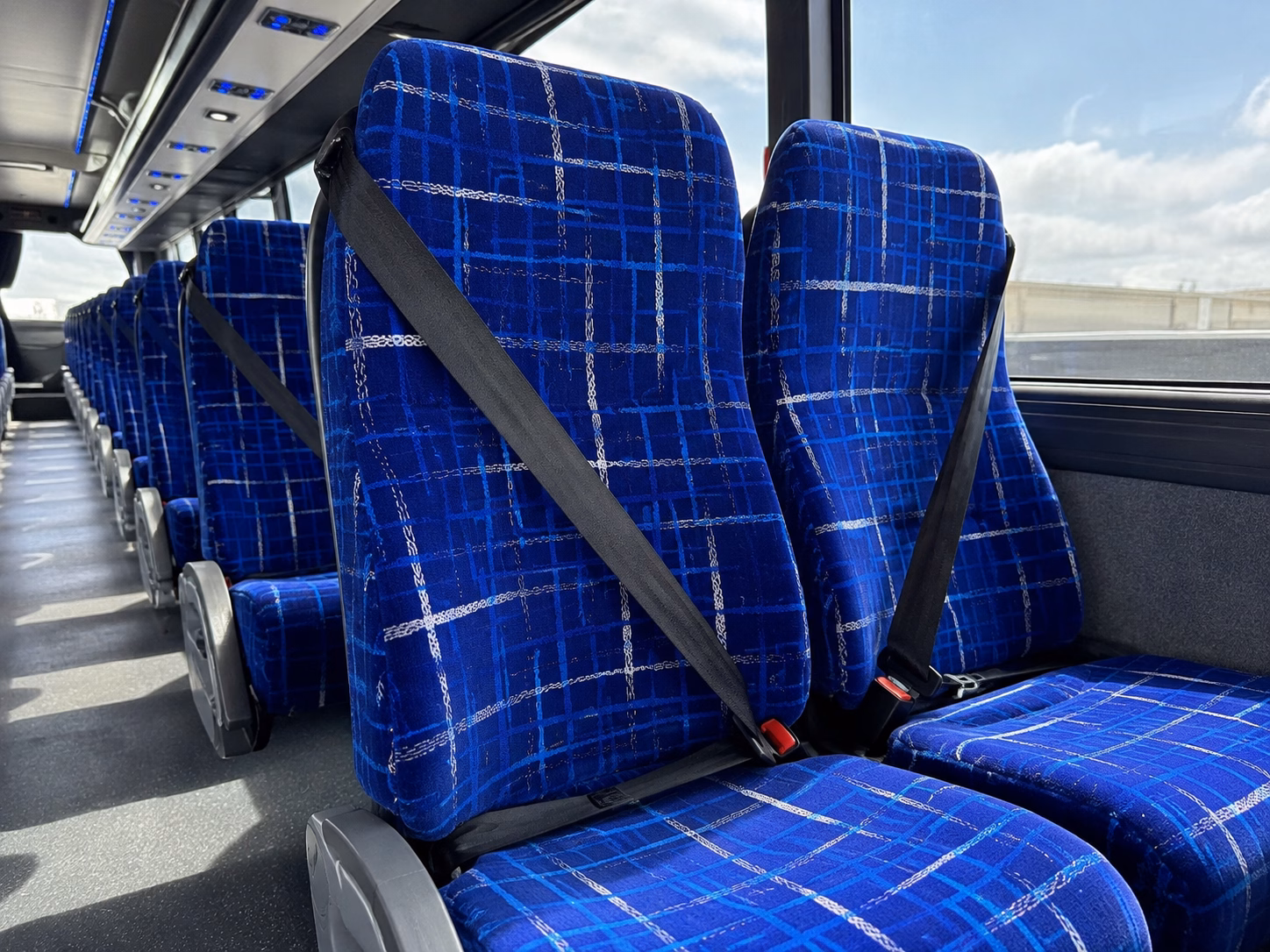 peoria airport transportation onboard seating