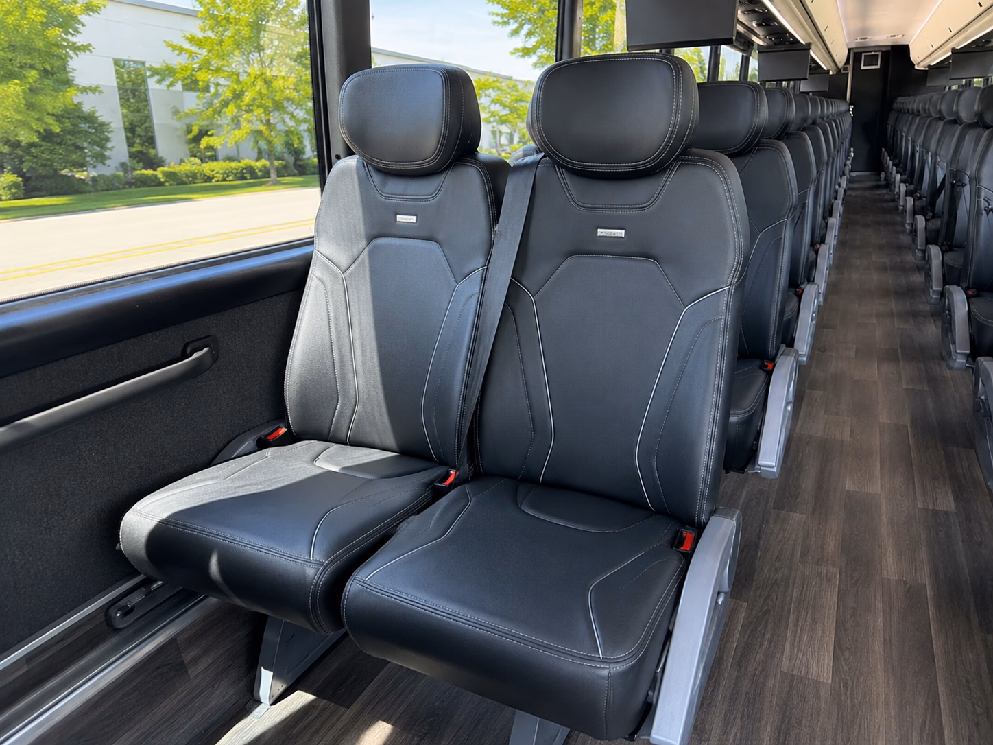 phoenix conference shuttles and corporate bus rentals in phoenix