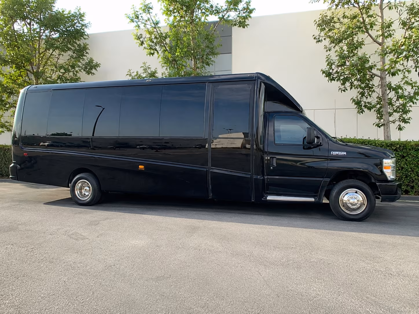 the wm phoenix open and major arizona events are easy with a bus